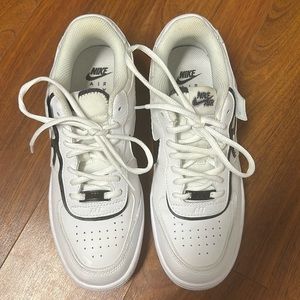 Nike Air Size 9 - Women’s